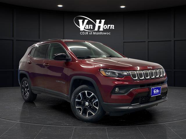 Used 2022 Jeep Compass Latitude w/ Convenience Group AWD/4WD image 1