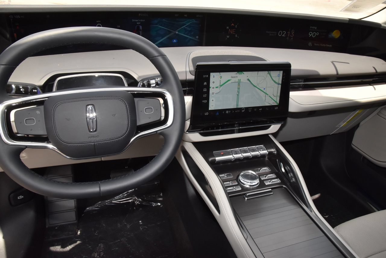 New 2026 Lincoln Nautilus Premier w/ Equipment Group 102A AWD/4WD image 25