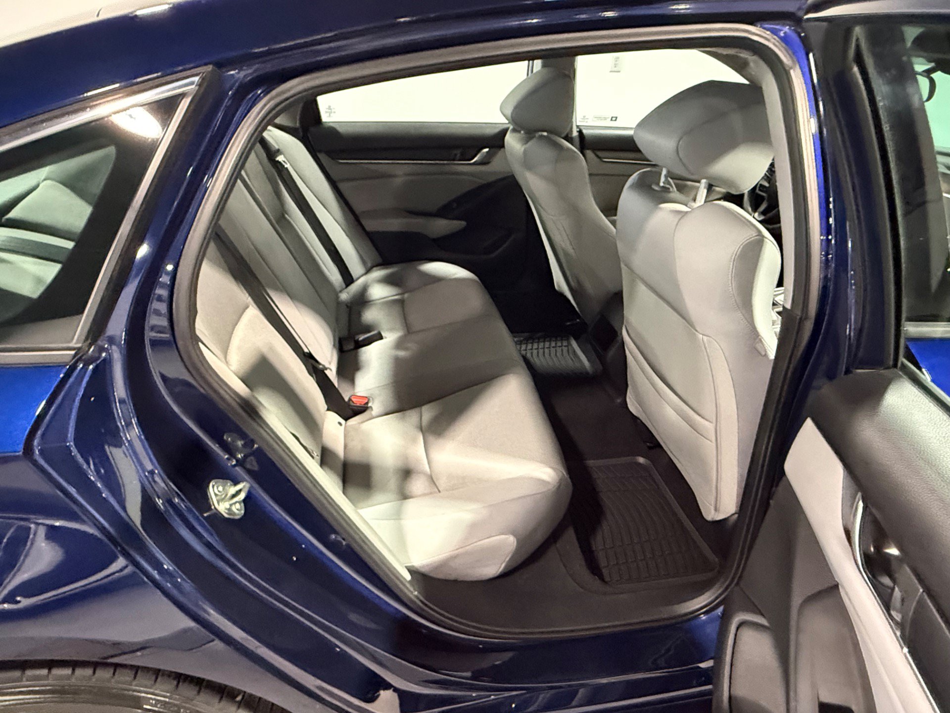 Used 2018 Honda Accord LX image 35