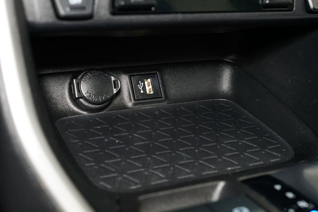 Used 2023 Toyota RAV4 XLE Premium image 22