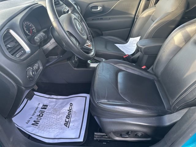 Used 2021 Jeep Renegade Limited w/ Luxury Group II image 10