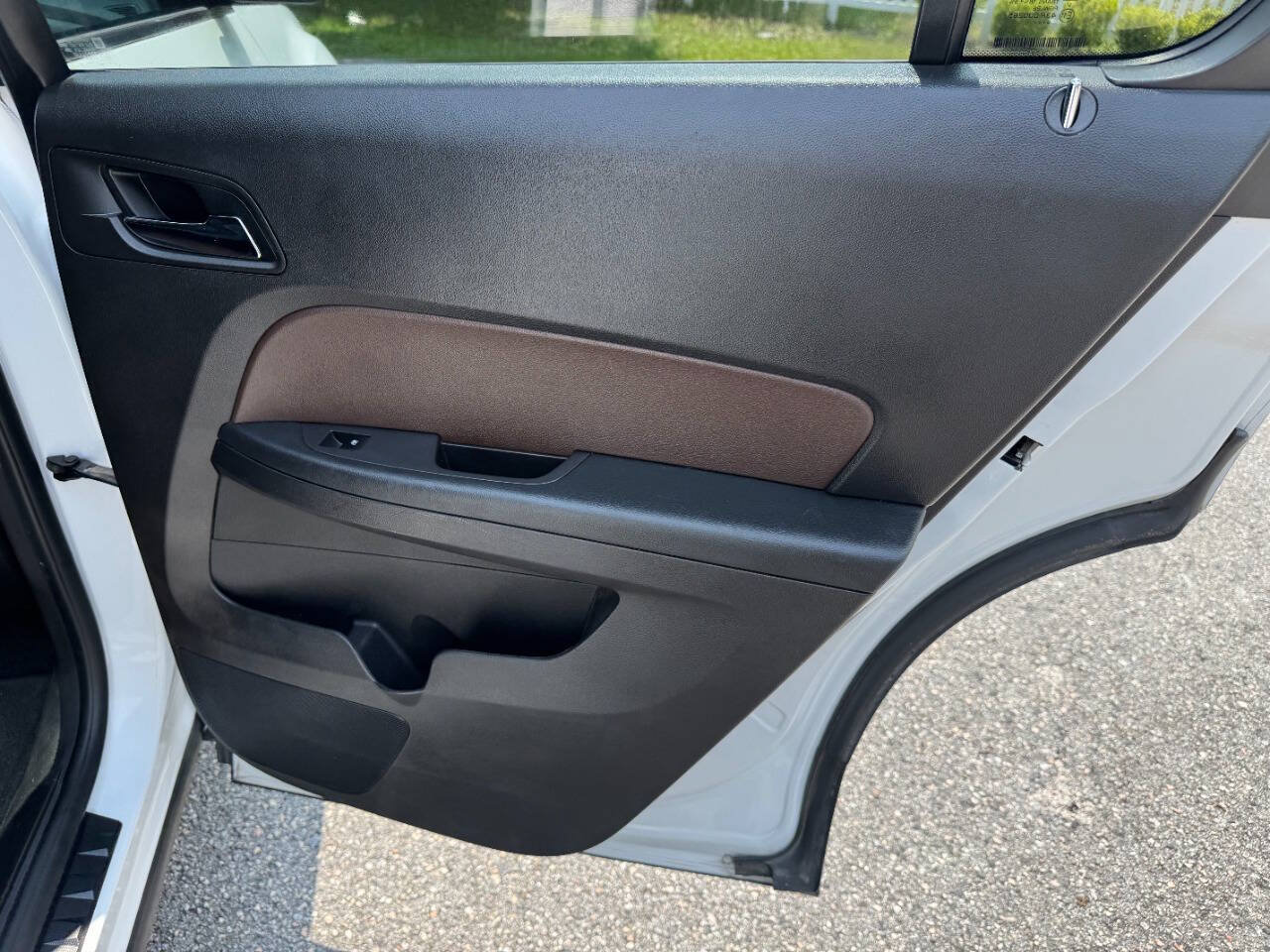 Used 2010 Chevrolet Equinox LTZ FWD image 41