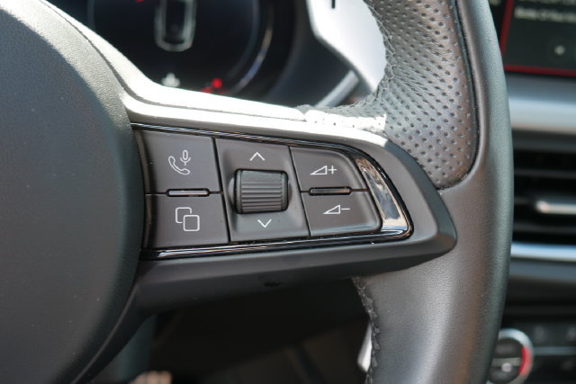 Used 2024 Alfa Romeo Stelvio Veloce AWD/4WD image 20
