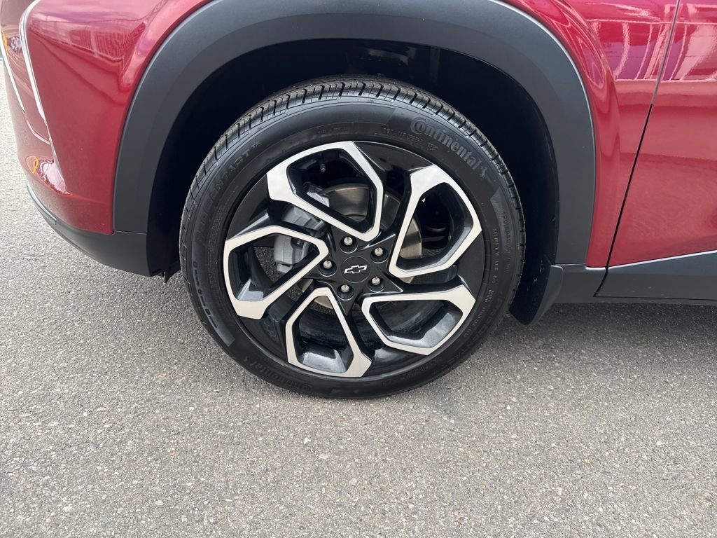 Used 2024 Chevrolet Trax RS w/ Sunroof Package image 27