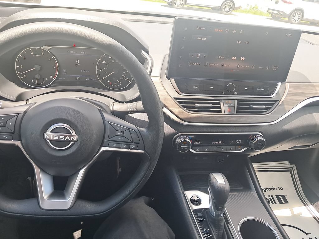 New 2026 Nissan Altima 2.5 SV w/ SV Special Edition Package AWD/4WD image 13