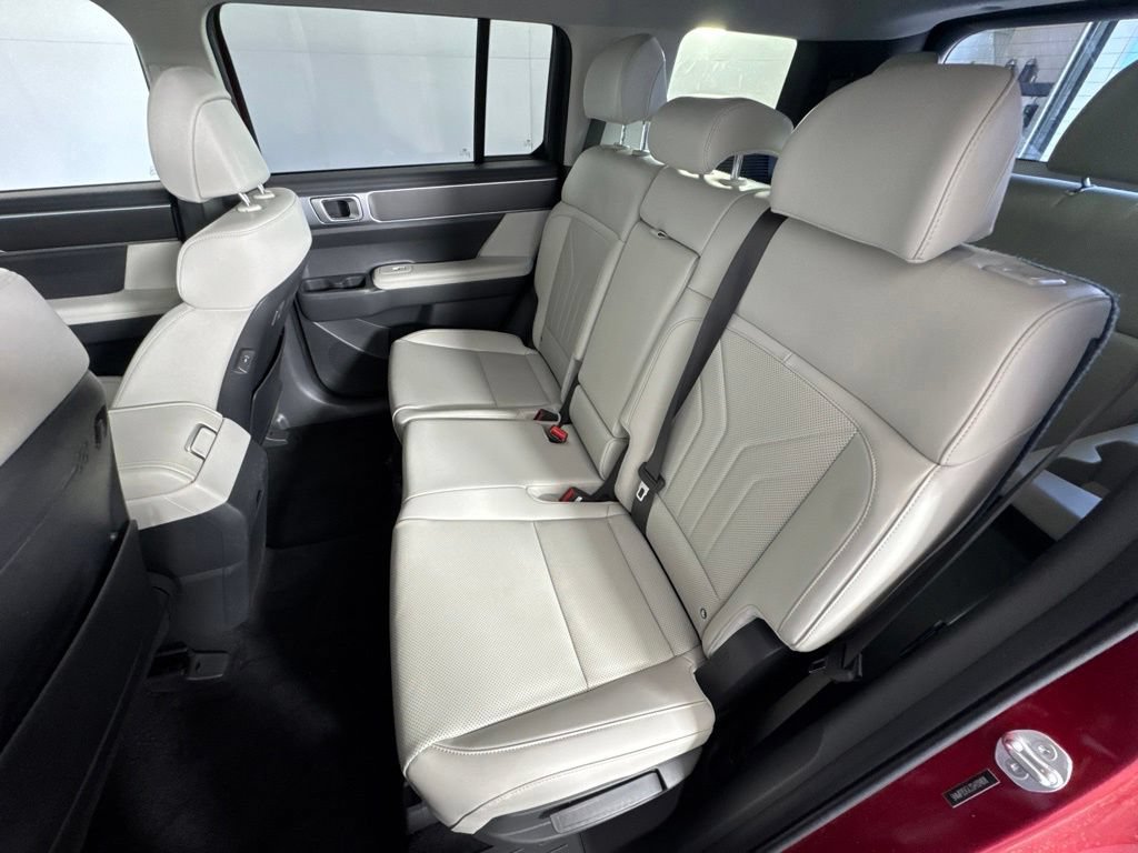 Used 2025 Hyundai Santa Fe SEL AWD/4WD image 28