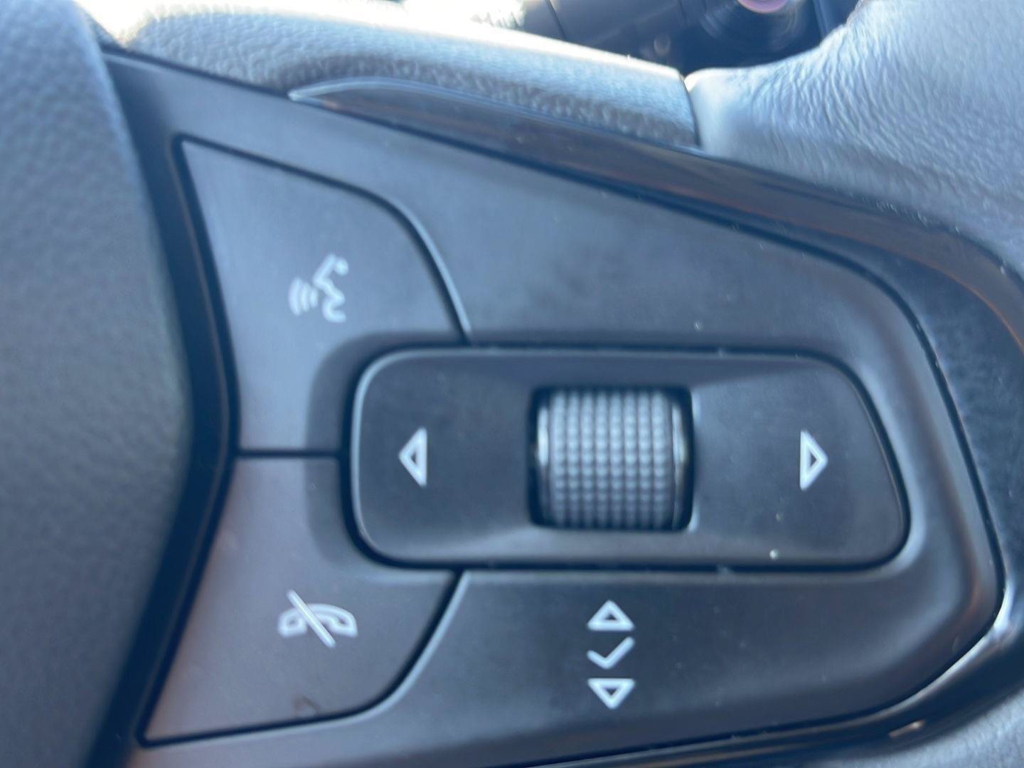 Used 2023 Chevrolet Bolt EUV LT w/ Comfort Package FWD image 22