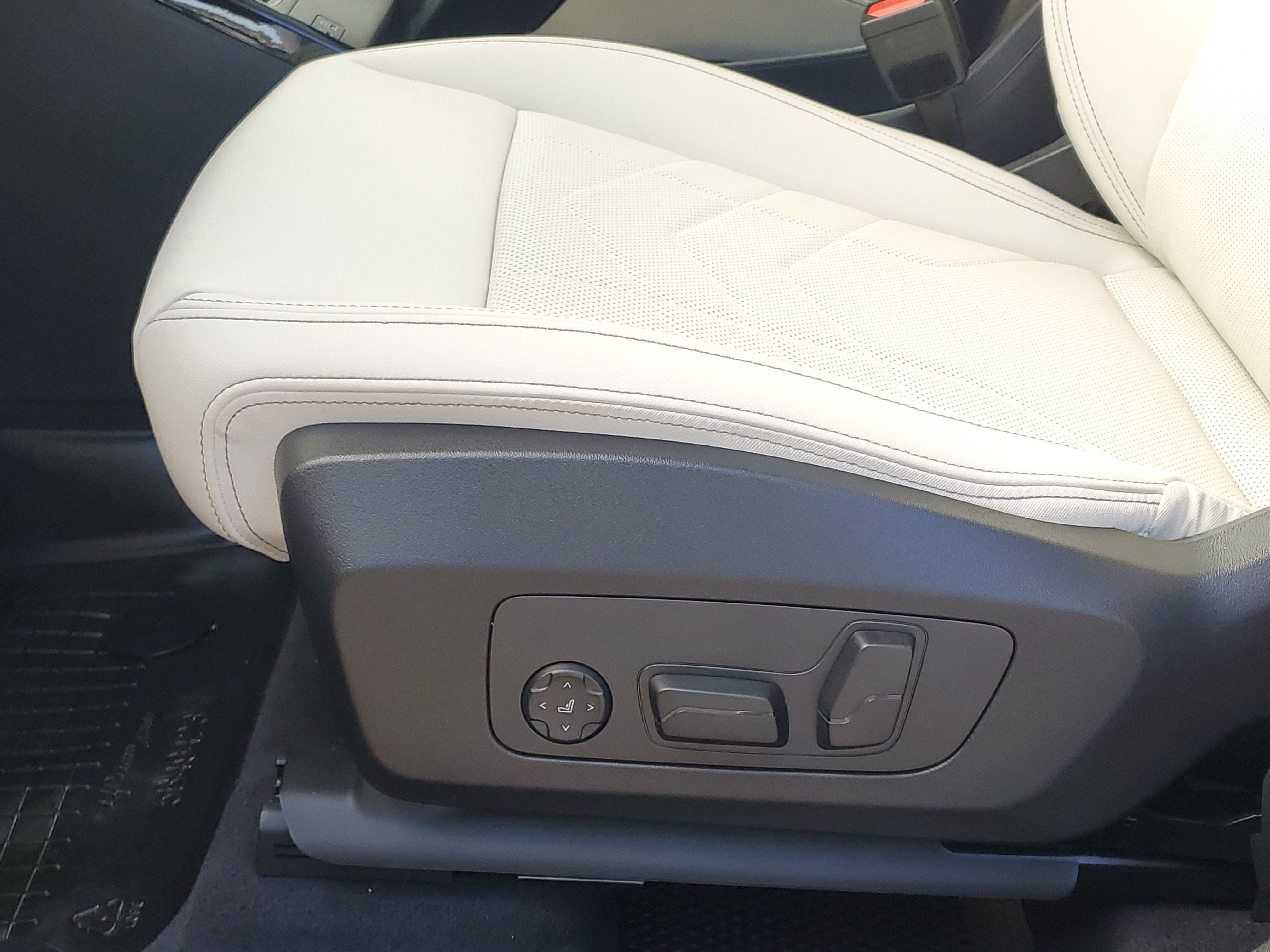 New 2026 BMW X1 xDrive28i w/ Technology Package image 9