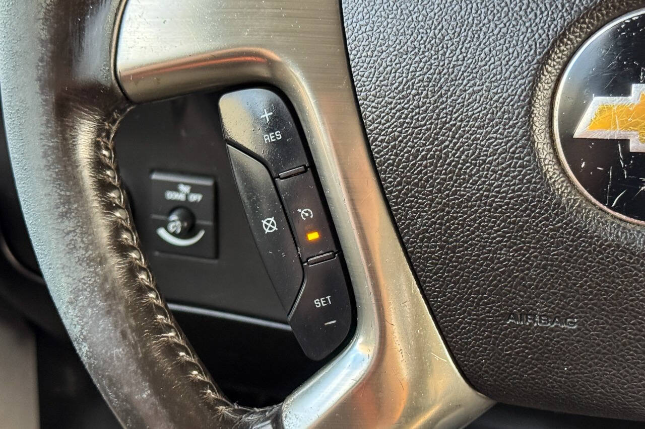 Used 2018 Chevrolet Express 2500 w/ Driver Convenience Package RWD image 27