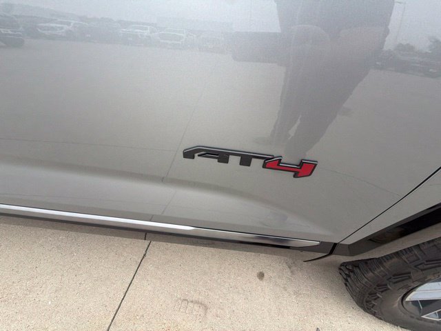 New 2027 GMC Terrain AT4 w/ LPO, Black Badging Package AWD/4WD image 24