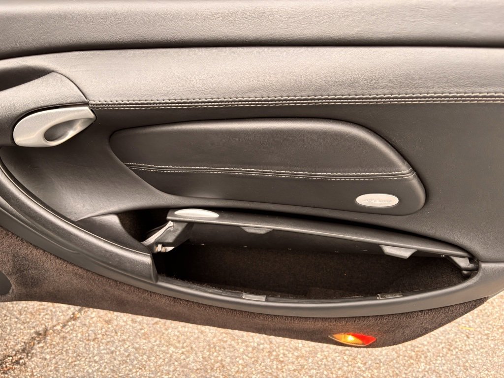 Used 2003 Porsche 911 Carrera 4S image 7