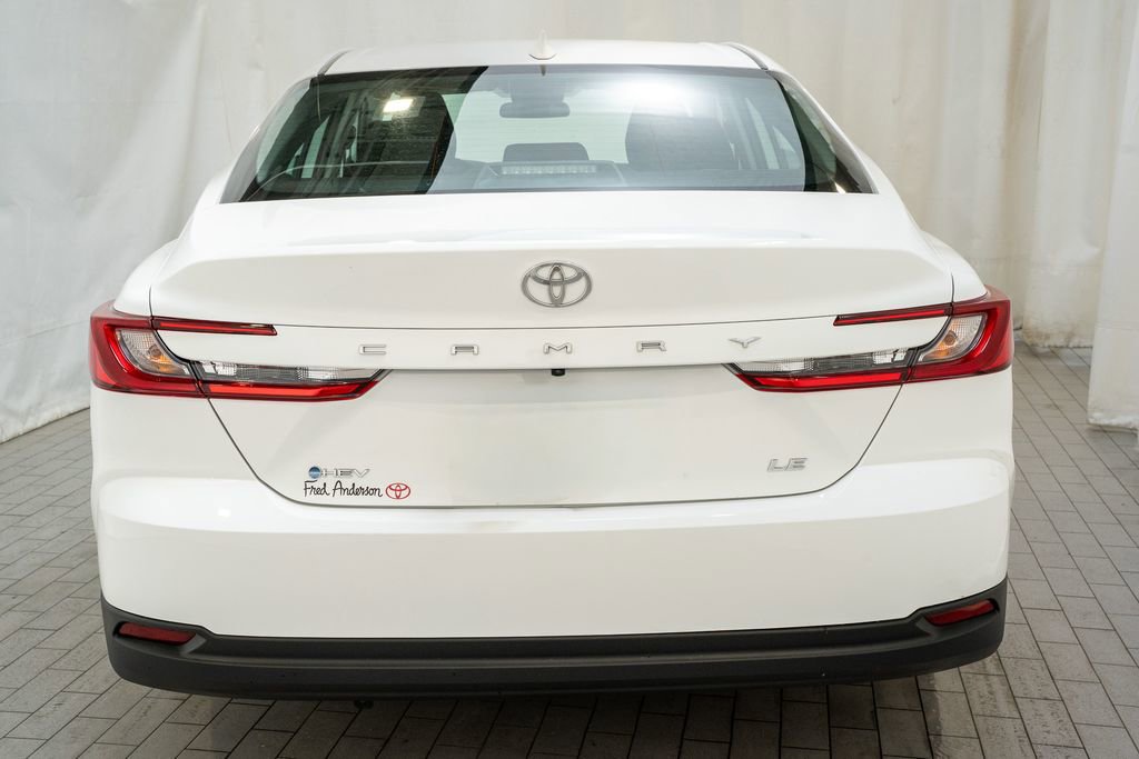 Used 2025 Toyota Camry LE image 4