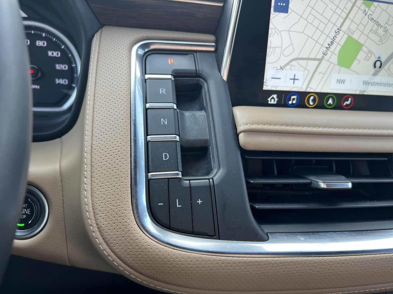 Used 2021 Chevrolet Tahoe Premier AWD/4WD image 22