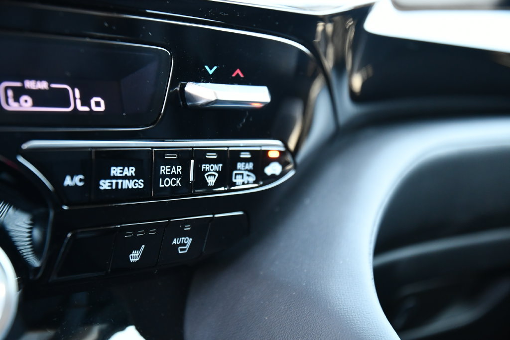 Certified 2026 Acura MDX w/ Technology Package AWD/4WD image 25