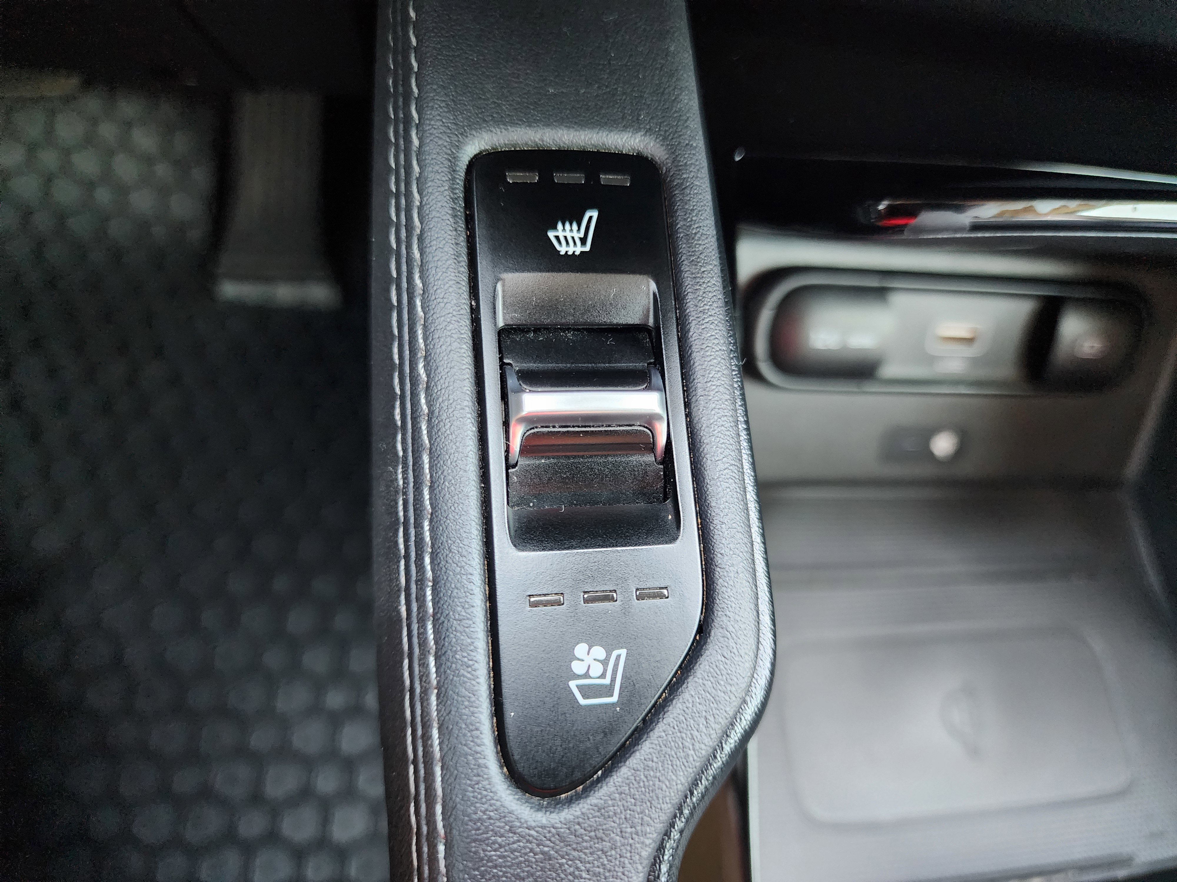 Used 2020 Kia Telluride EX w/ Towing Package FWD image 28