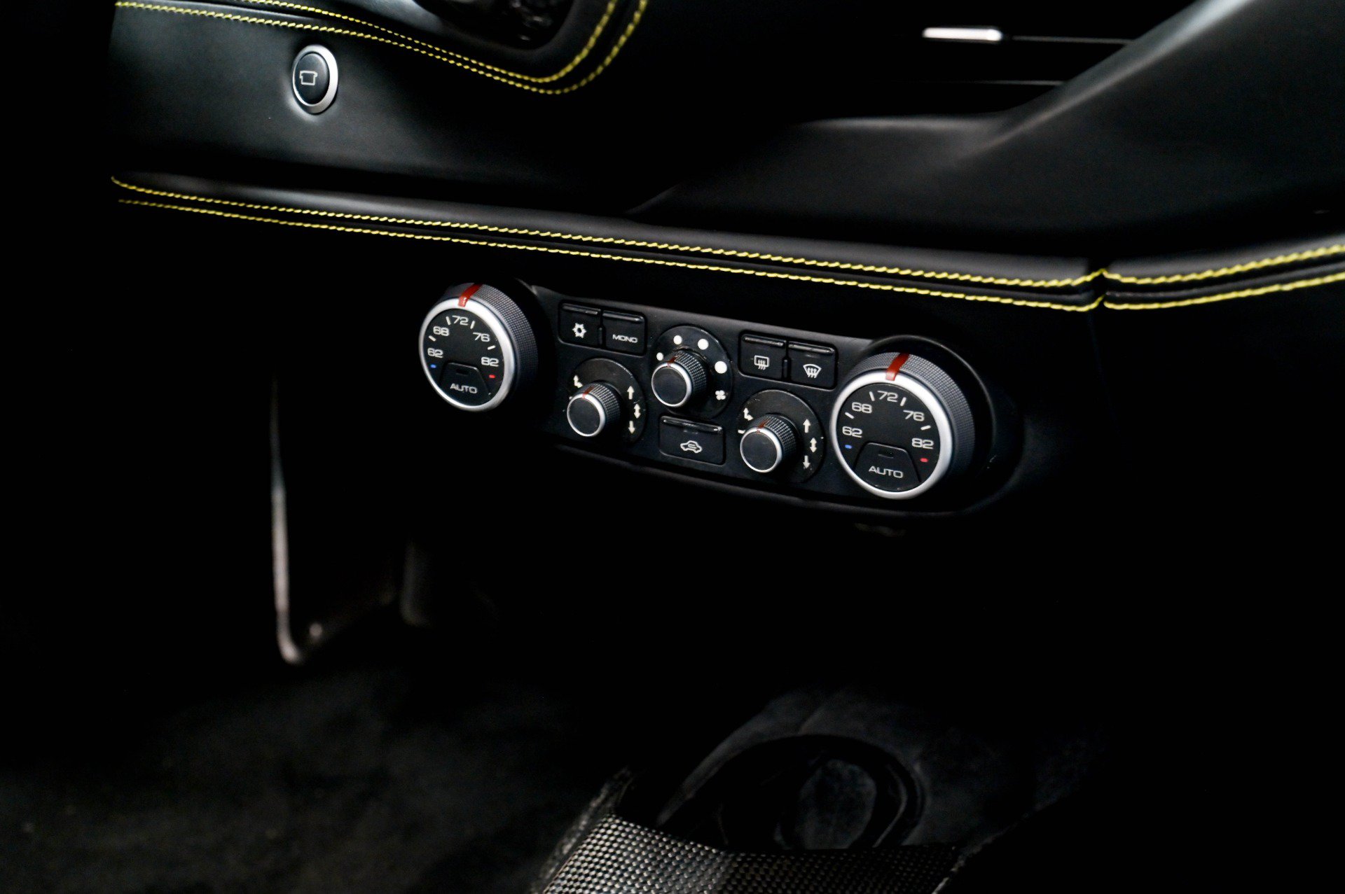 Used 2017 Ferrari 488 Spider RWD image 44