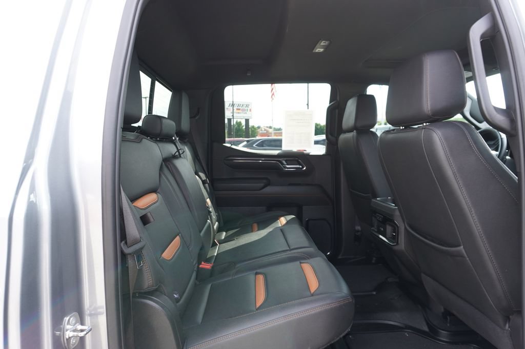 Used 2024 GMC Sierra 1500 AT4 w/ Technology Package AWD/4WD image 29