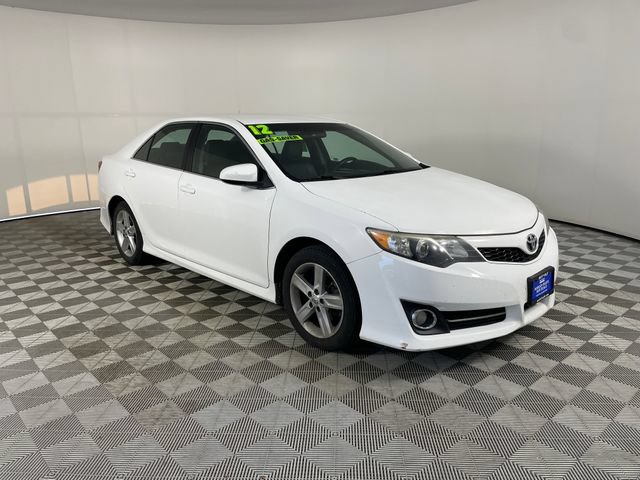 Used 2012 Toyota Camry SE FWD image 16