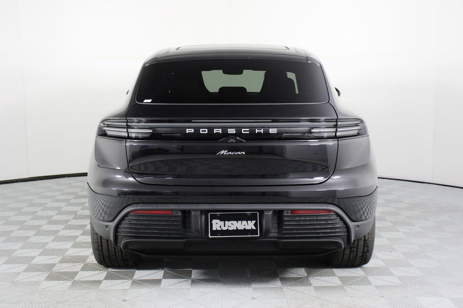 New 2026 Porsche Macan Electric RWD image 6