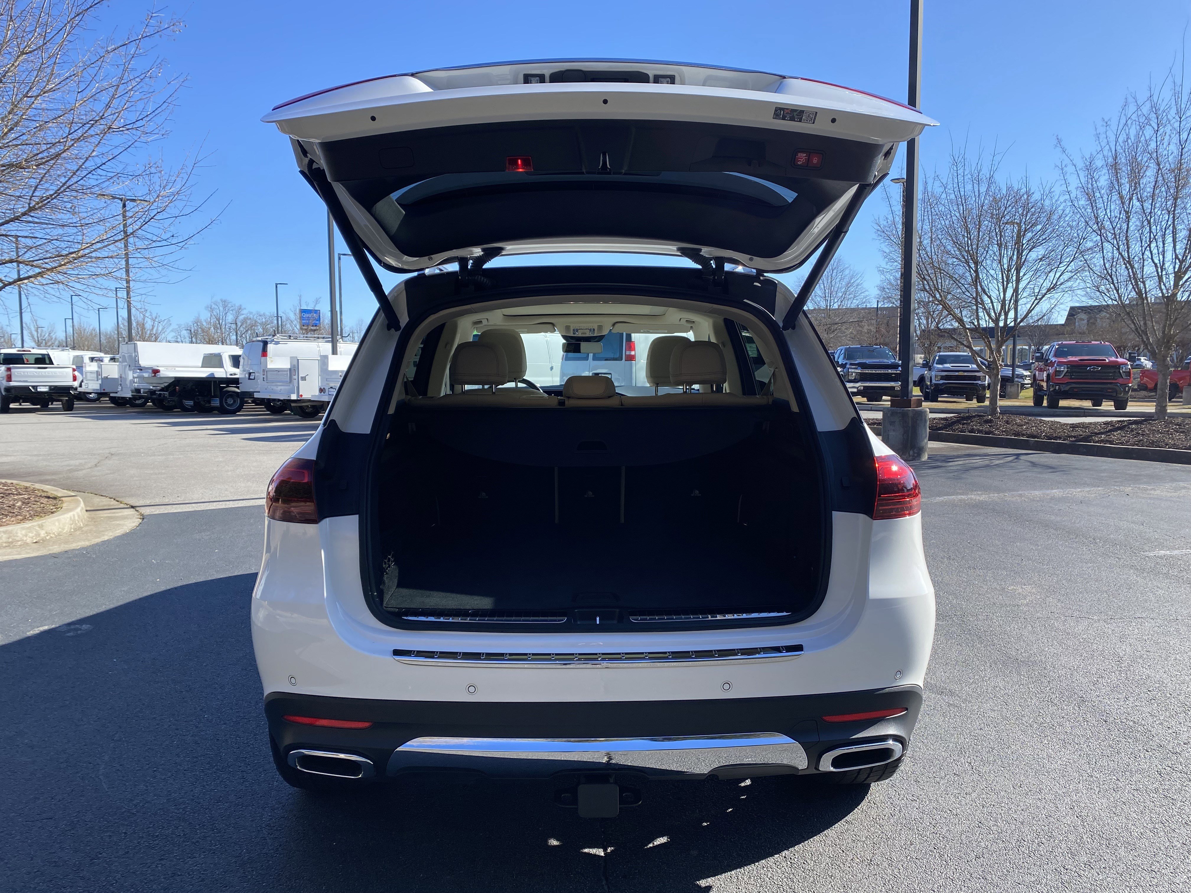 Used 2024 Mercedes-Benz GLE 350 4MATIC image 11