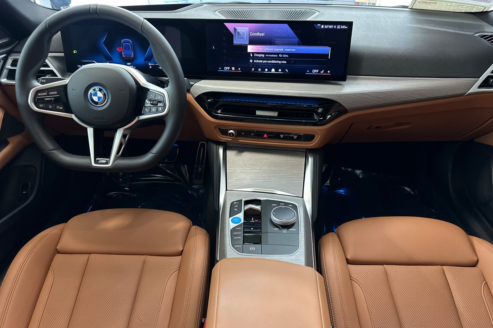 Certified 2025 BMW i4 eDrive40 w/ M Sport Package RWD image 27