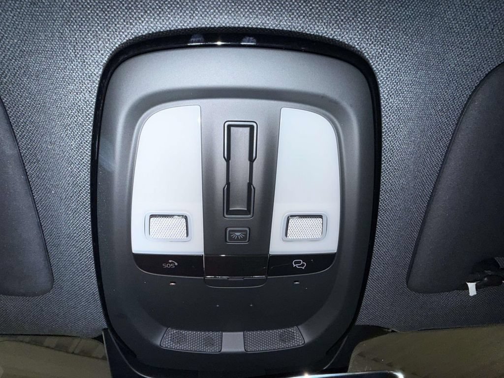 Used 2024 Volvo XC40 Recharge Ultimate w/ Protection Package Premier AWD/4WD image 26