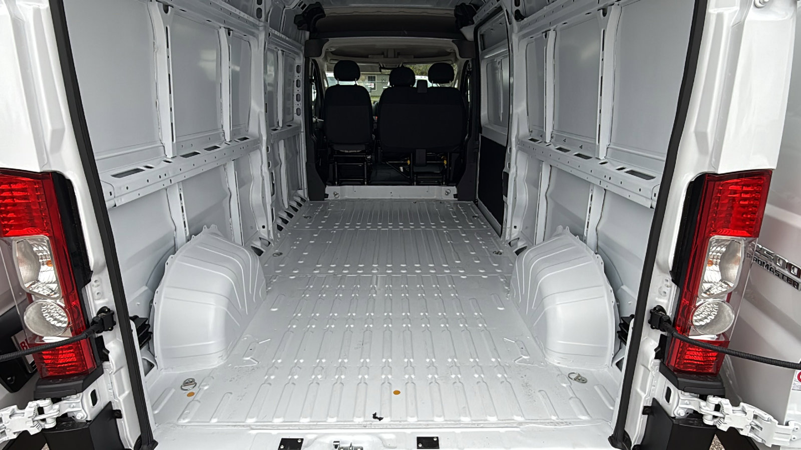 New 2026 RAM ProMaster 2500 image 17
