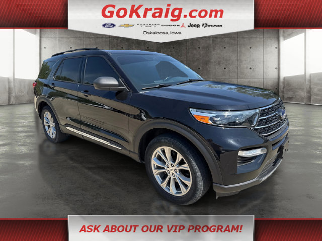 Used 2020 Ford Explorer XLT w/ Equipment Group 202A AWD/4WD image 3