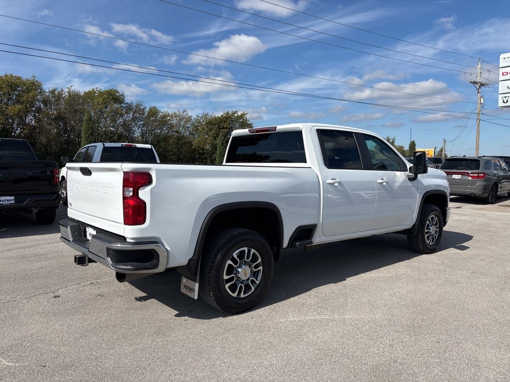 Used 2024 Chevrolet Silverado 2500 LT image 3