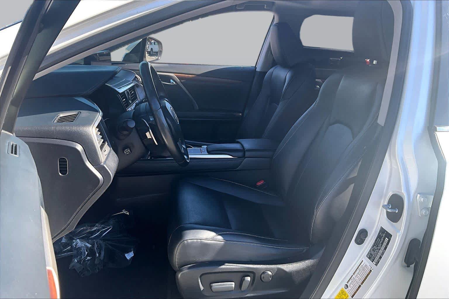 Used 2020 Lexus RX 350L Premium w/ Premium Package AWD/4WD image 8