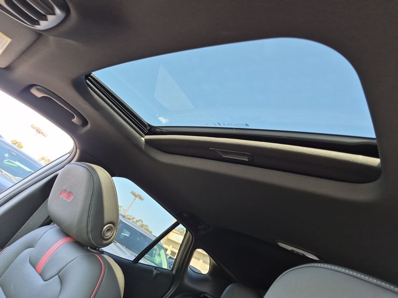 New 2026 Chevrolet Trax RS w/ Sunroof Package FWD image 19