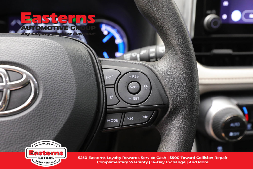 Used 2024 Toyota RAV4 XLE AWD/4WD image 16