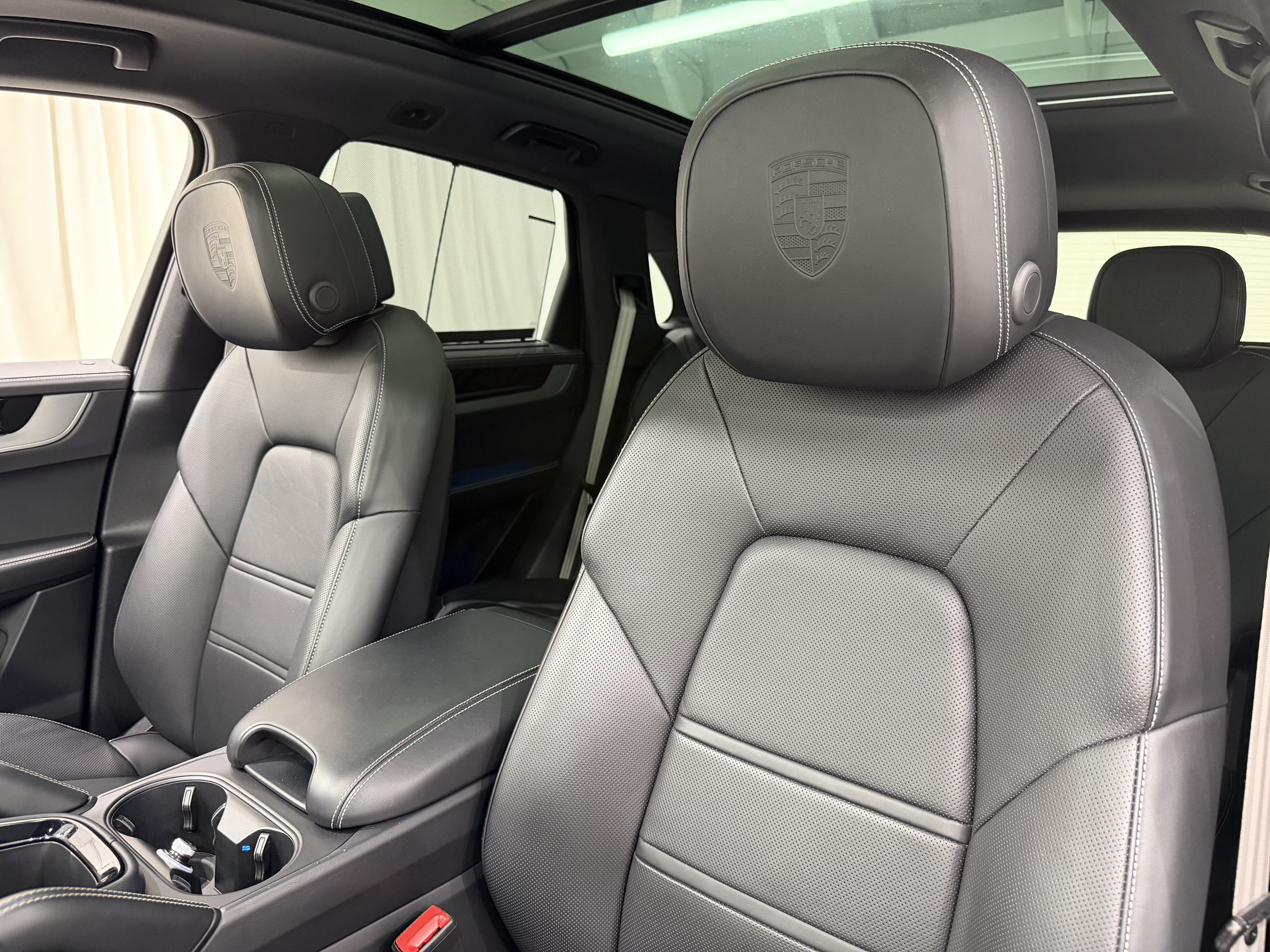 Certified 2026 Porsche Cayenne S AWD/4WD image 5