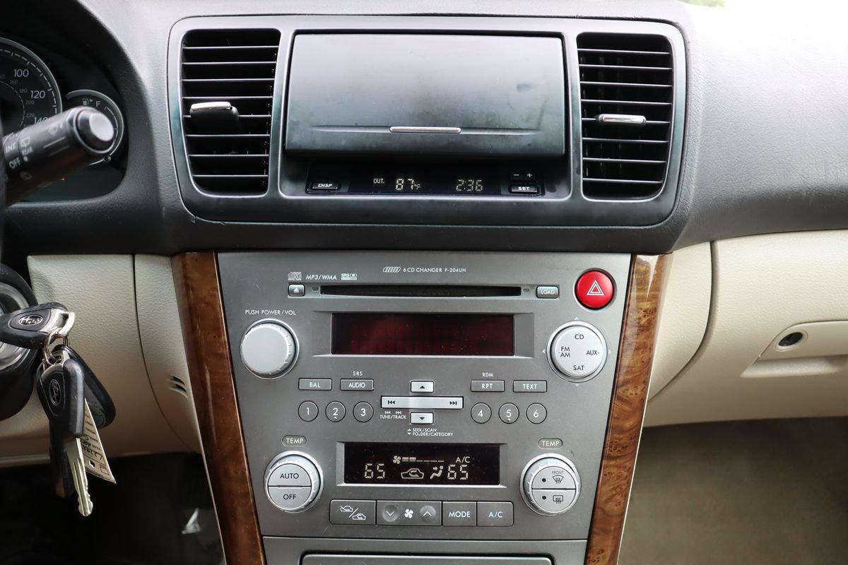 Used 2007 Subaru Legacy Wagon AWD/4WD image 33