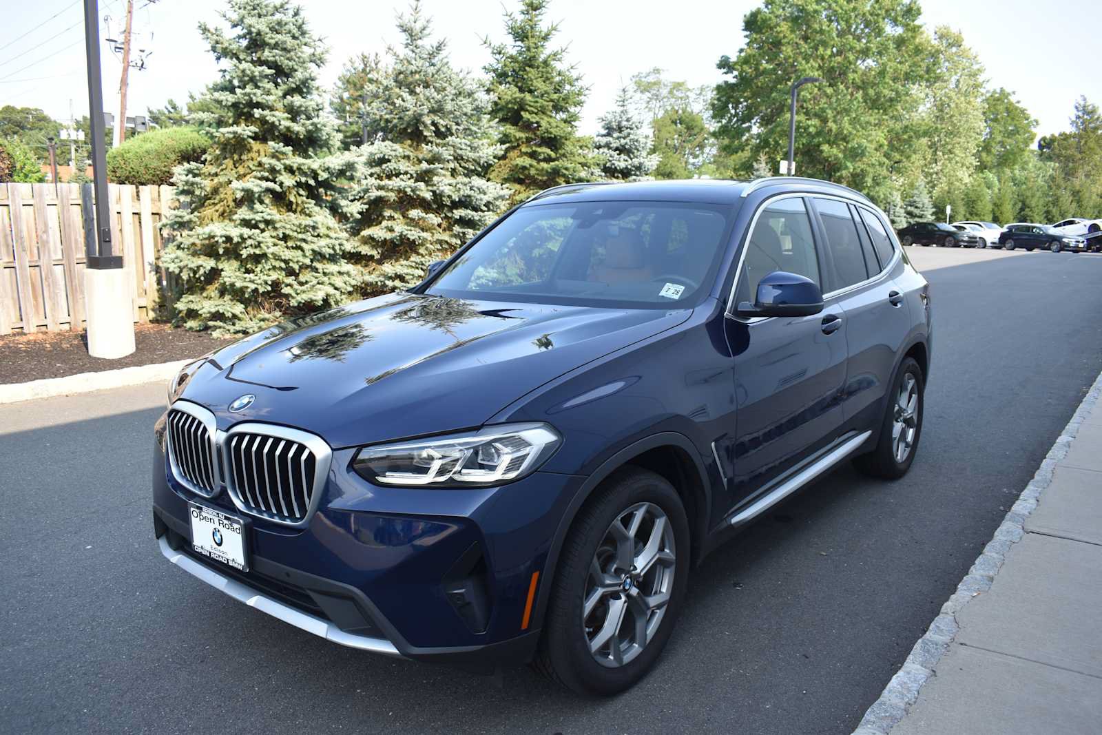 Used 2023 BMW X3 xDrive30i w/ Premium Package AWD/4WD image 3