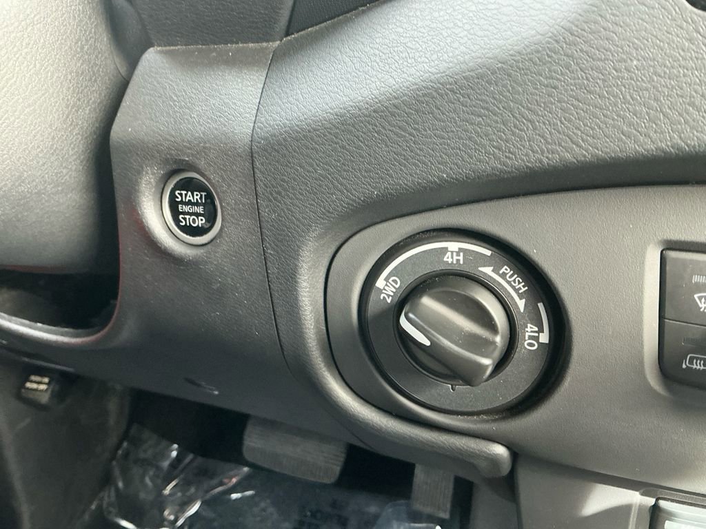 Used 2023 Nissan Frontier PRO-4X w/ Pro Convenience Package image 19