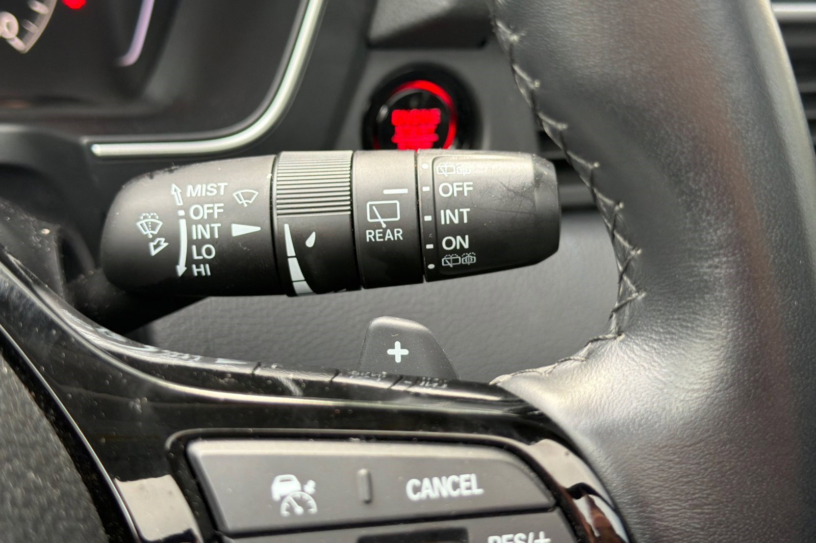 Used 2025 Honda Pilot Touring image 34