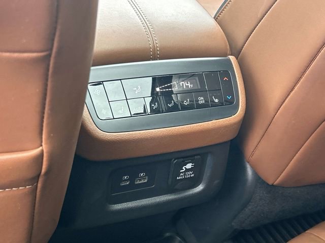 Used 2022 Nissan Pathfinder Platinum w/ Lighting Package (N92) image 18