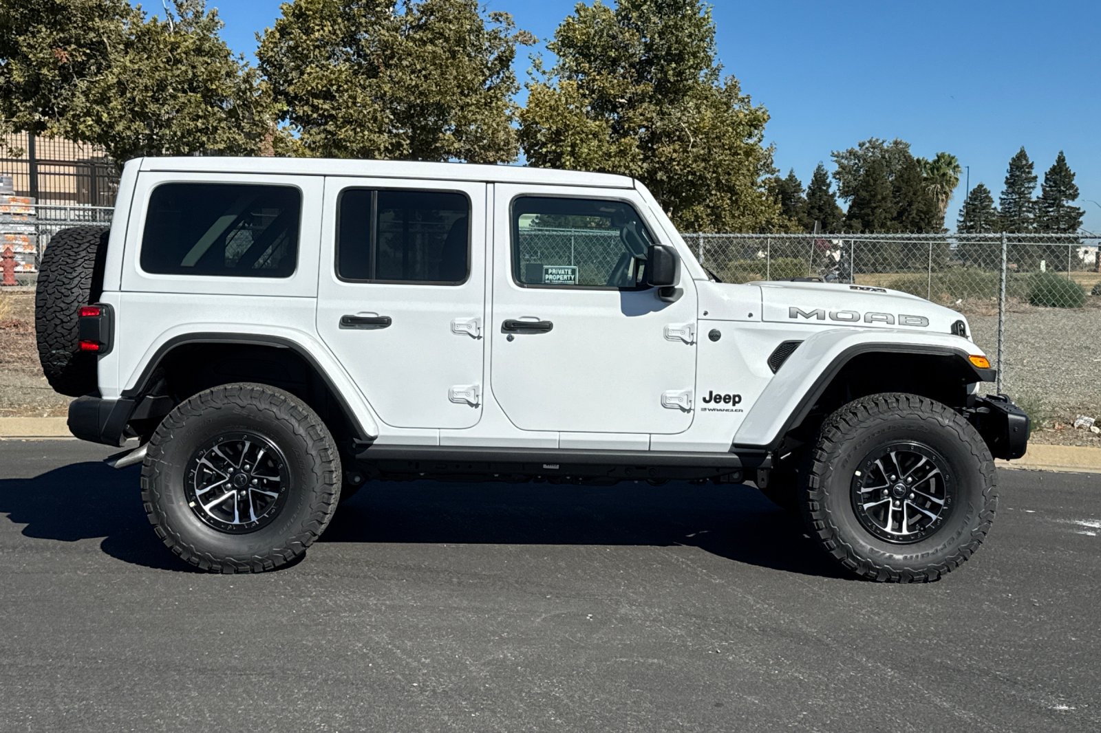 New 2026 Jeep Wrangler Unlimited Rubicon 392 w/ Quick Order Package 27X Moab AWD/4WD image 2