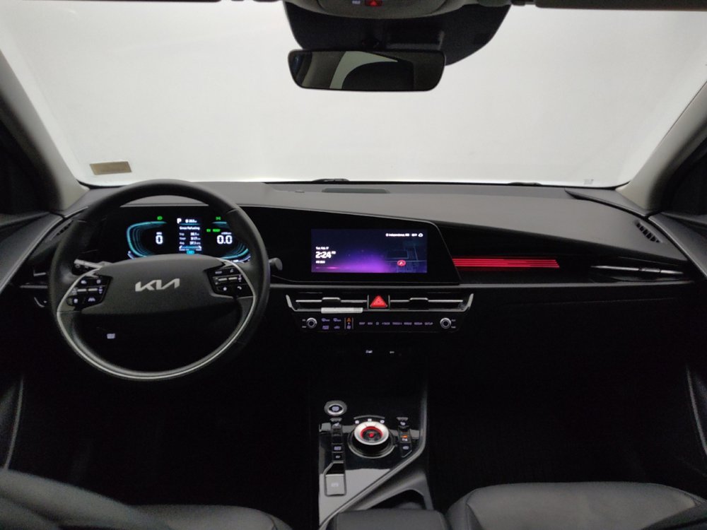 Used 2023 Kia Niro EX image 22