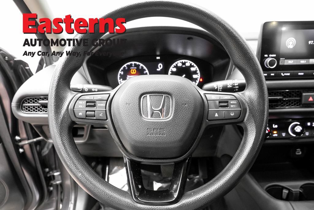Used 2023 Honda HR-V LX image 10