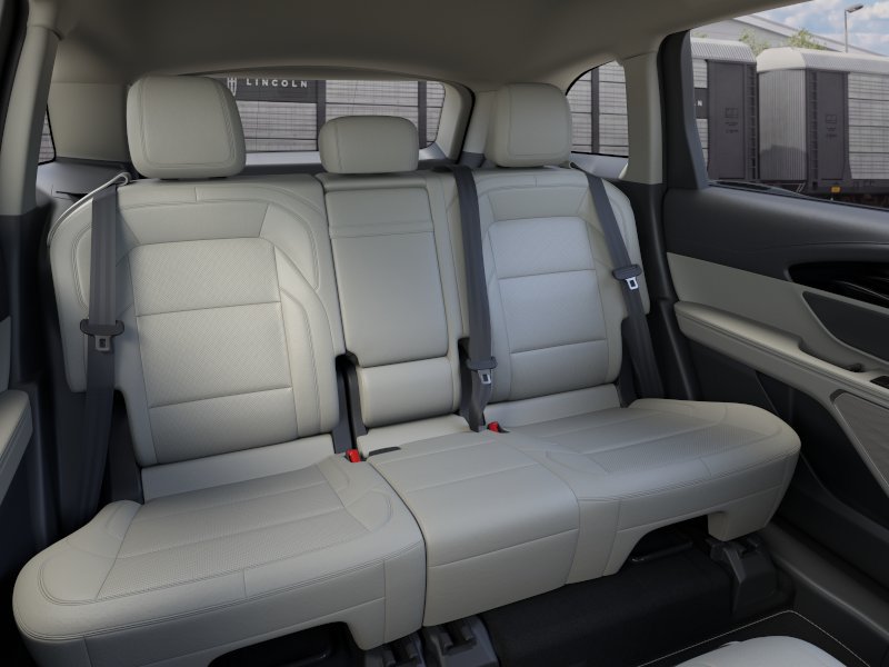 New 2026 Lincoln Nautilus Premier AWD/4WD image 11