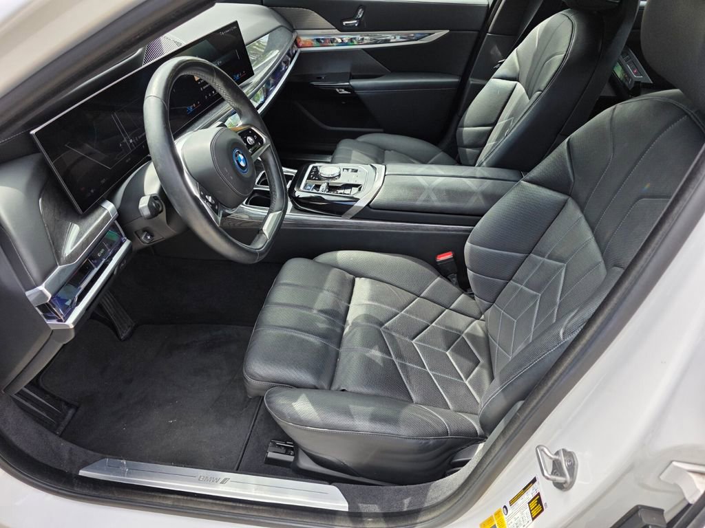 Certified 2023 BMW i7 xDrive60 image 9