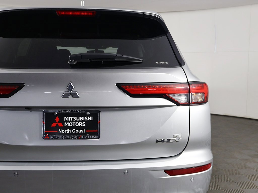 Used 2024 Mitsubishi Outlander SE image 18