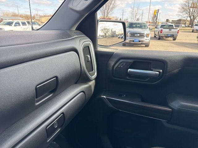 Used 2019 Chevrolet Silverado 1500 LT Trail Boss w/ Convenience Package AWD/4WD image 14