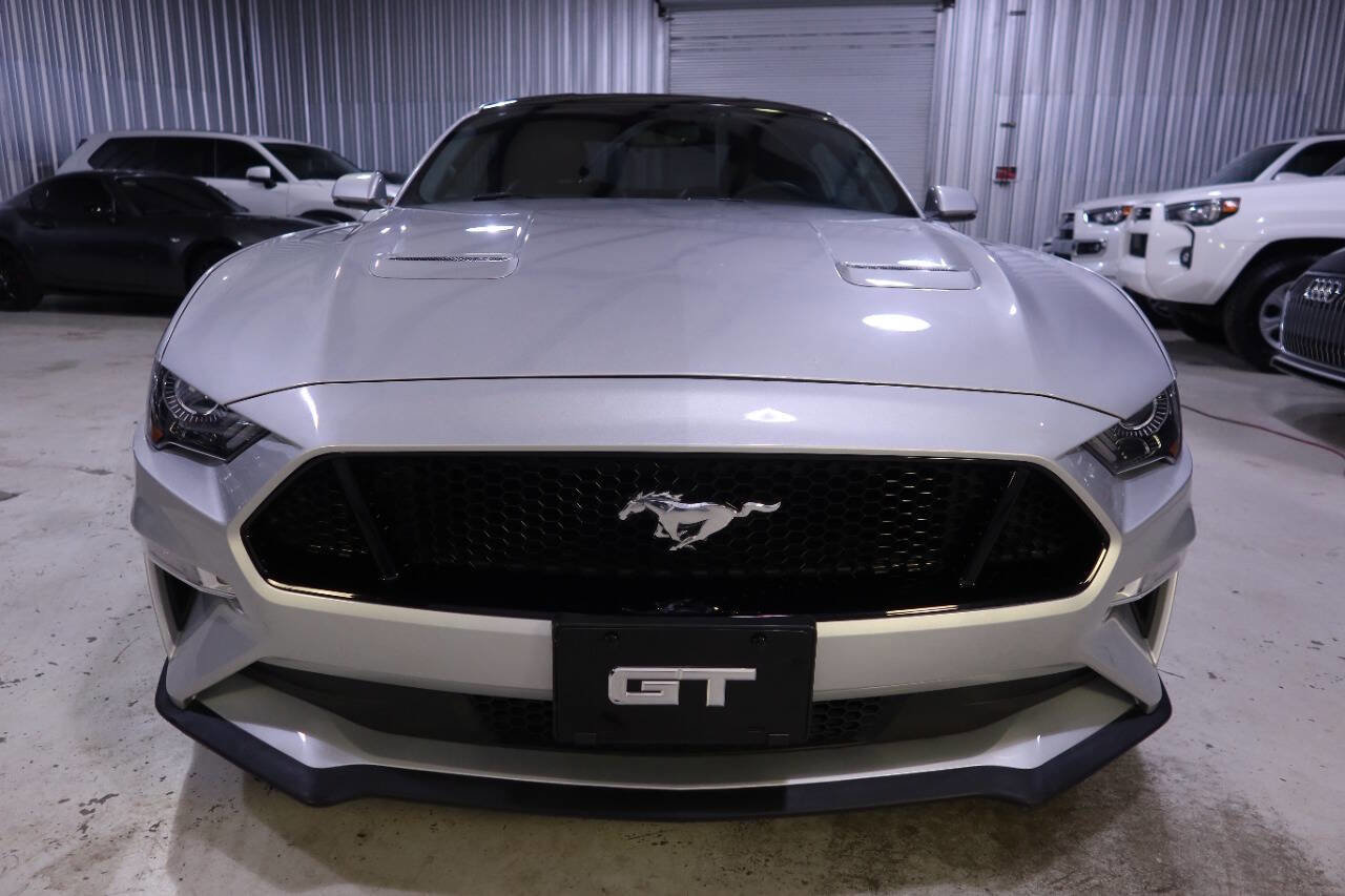 Used 2019 Ford Mustang GT Premium RWD image 8