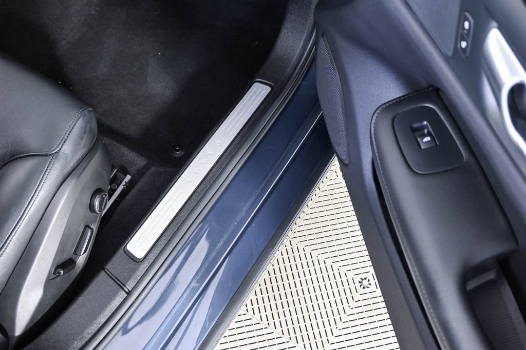 Certified 2024 Volvo S60 B5 Core FWD image 25
