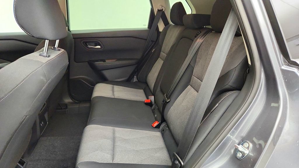 Used 2026 Nissan Rogue SV FWD image 20