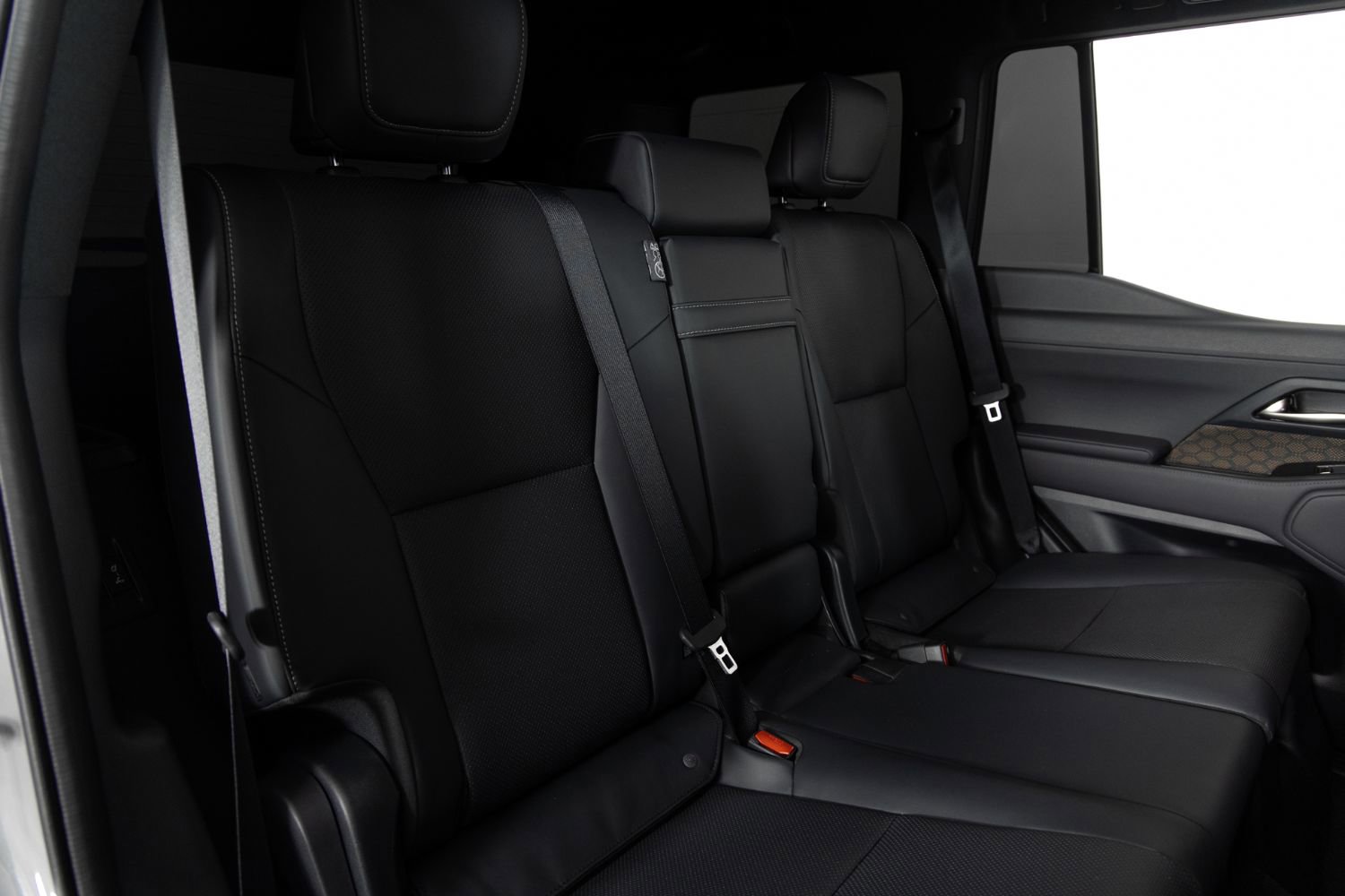 Used 2024 Lexus GX 550 w/ Accessory Package (2T) image 26