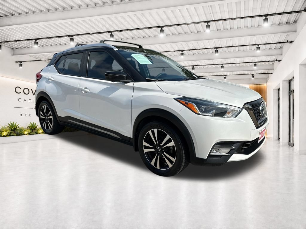 Used 2019 Nissan Kicks SR w/ Exterior Package FWD image 1